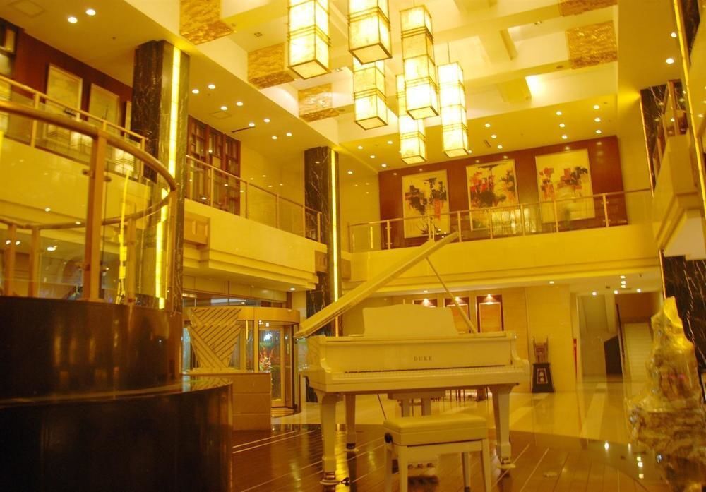 carousel image 0