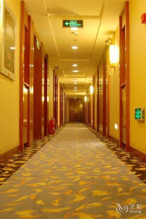 Ляньюньган: Mingzhu Hotel