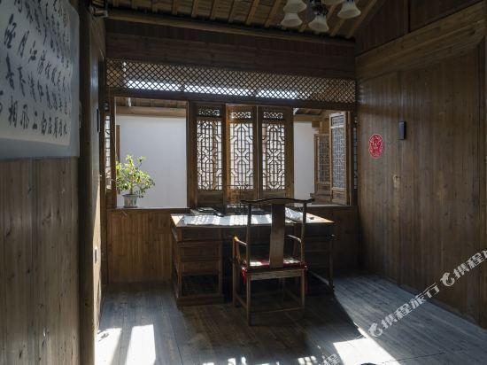 Хуаншань: Yixiu Mountain Inn