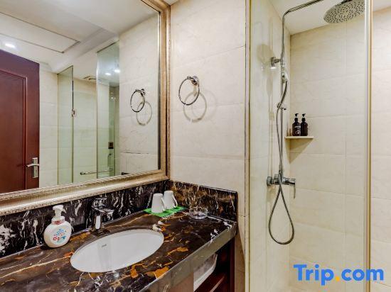 Уху: Wuhu Zhongkai Hotel