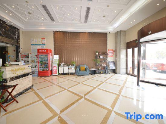 Уху: Wuhu Zhongkai Hotel