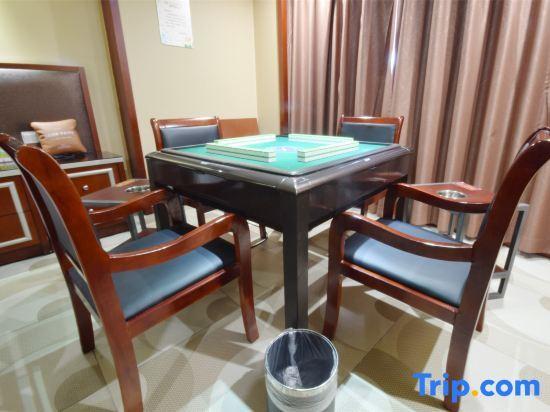 Уху: Wuhu Zhongkai Hotel