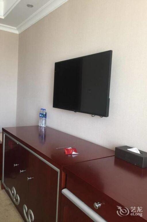 Уху: Wuhu Zhongkai Hotel