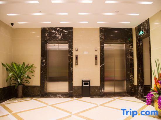 Уху: Wuhu Zhongkai Hotel