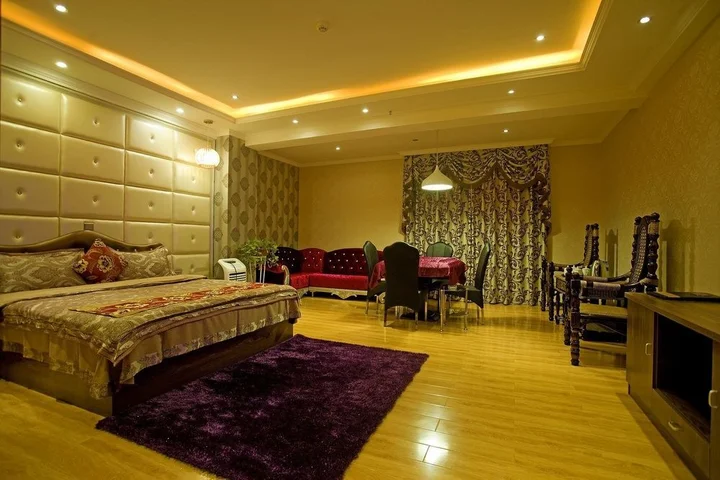 Юйси: Yuxi Hongyuan Star Hotel