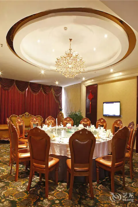 Чжэнчжоу: Red Flag Canal Hotel Zhengzhou