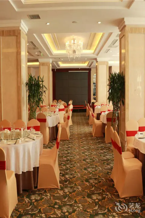 Чжэнчжоу: Red Flag Canal Hotel Zhengzhou