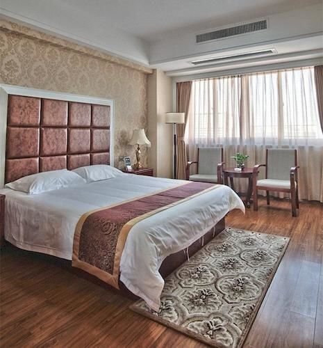 Сямынь: Aventine Town