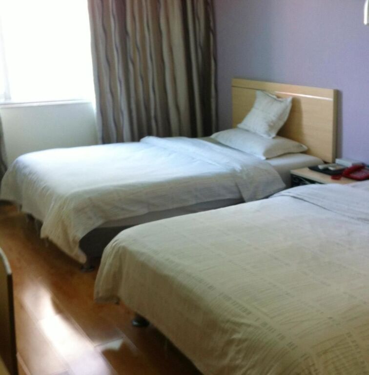 Ичунь: Mingdian Business Hotel