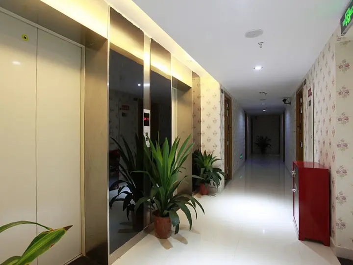 Чунцин: Chongqing 520 Fengqing Hotel