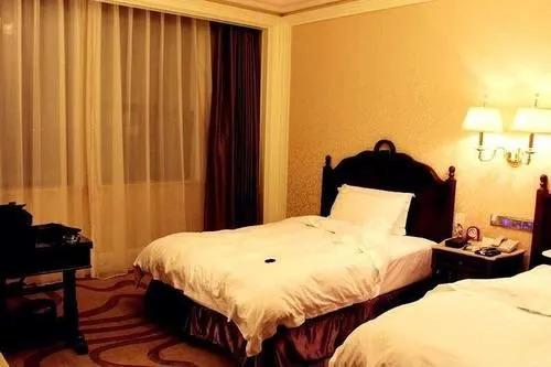 Инкоу: Liaobin Boli Hotel - Panjin