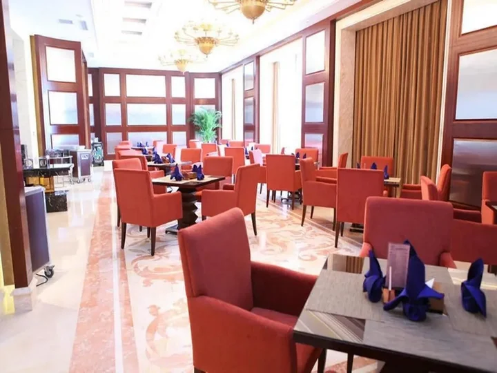 Инкоу: Liaobin Boli Hotel - Panjin