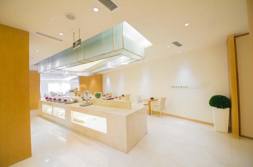 Чунцин: HanTing Hotel (Chongqing Liziba Niujiaotuo Subway Station)