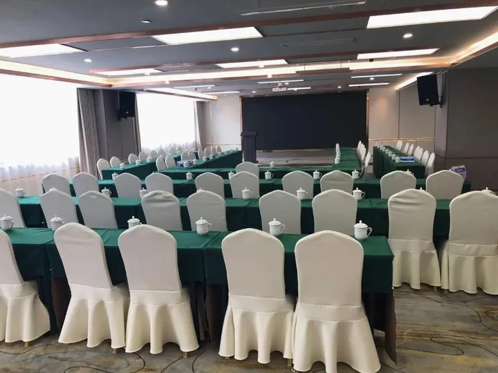 Линьи: Linyi Hotel