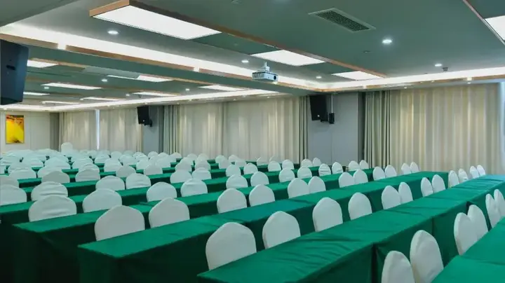 Линьи: Linyi Hotel