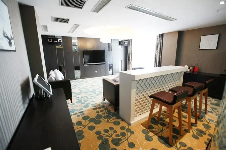 Цзяочжоу: H Exquisite Hotel