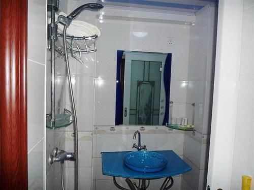 Наньнин: Nanning Ba Ba Hotel (Chaoyang Square Subway Station)