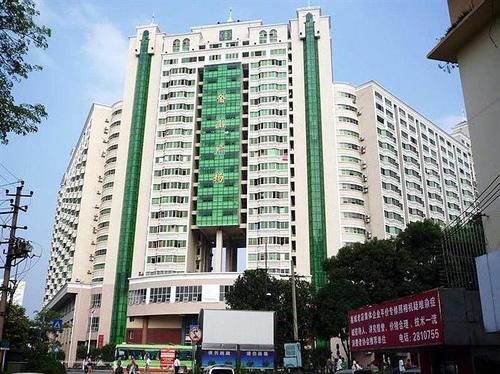 Наньнин: Nanning Ba Ba Hotel (Chaoyang Square Subway Station)