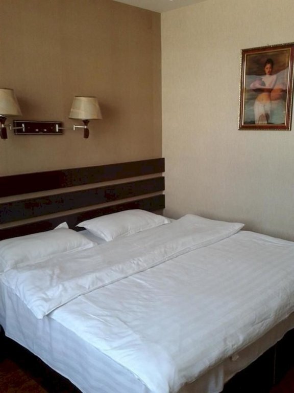 Чанчжи: Baiyuan Express Hotel