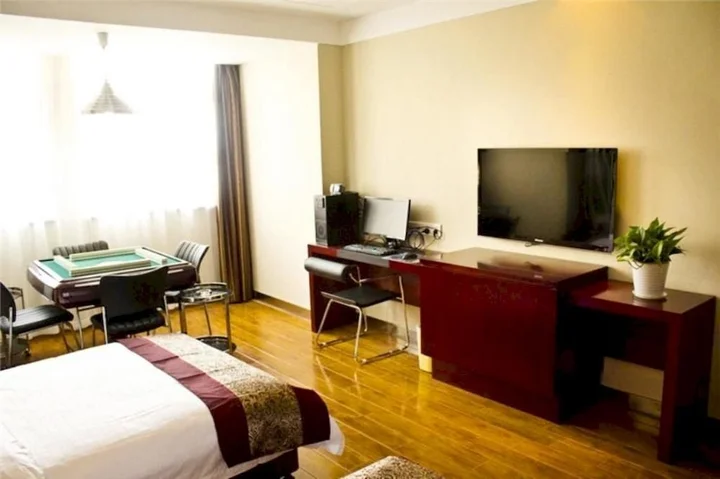 Ухань: Provence Garden Hotel Wuhan Guanggu Branch