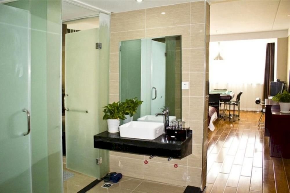 Ухань: Provence Garden Hotel Wuhan Guanggu Branch