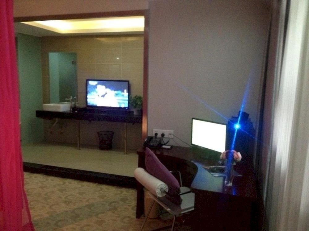 Ухань: Provence Garden Hotel Wuhan Guanggu Branch