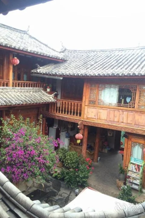 Лицзян: 丽江溪雪居客栈
