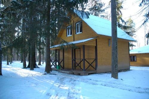 Луга: Camping Okhotnik i Rybolov