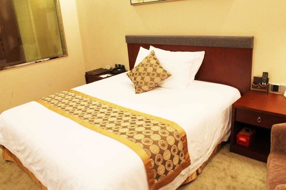 Уху: Xin Tian Di Hotel