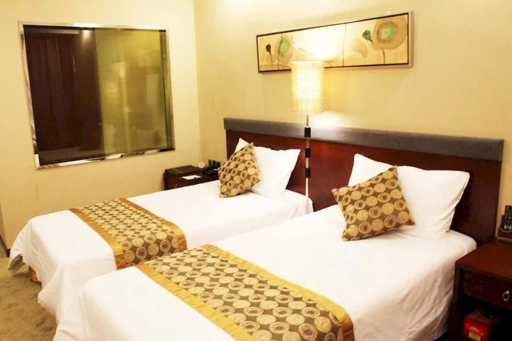 Уху: Xin Tian Di Hotel