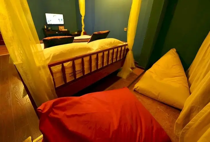 Цзинхун: Wuzhibieyuan Resort Hotel