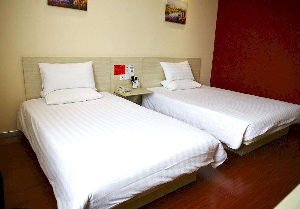 Уху: Hanting Inn