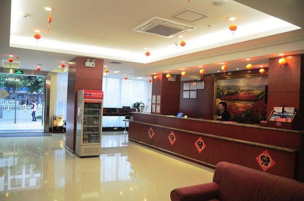 Hanting Express Shenzhen Fuyong Baoan Airport Branch Hotel — фото 1