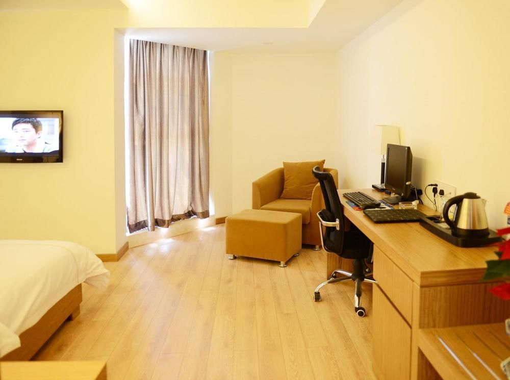 Уху: GreenTree Eastern Wuhu City Jiuhuashan Middle Road Wuyi Square Hotel