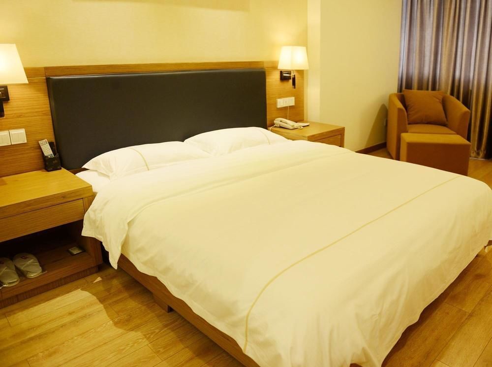 Уху: GreenTree Eastern Wuhu City Jiuhuashan Middle Road Wuyi Square Hotel