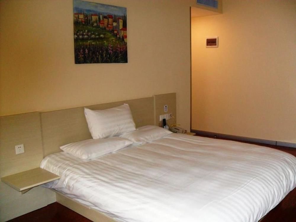 Цзинин: Hanting Express Hotel Ji'ning Taibai Middle Road