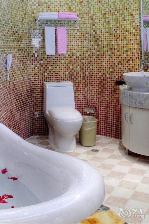 Цзясинь: Heart Living Hotel-tongxiang