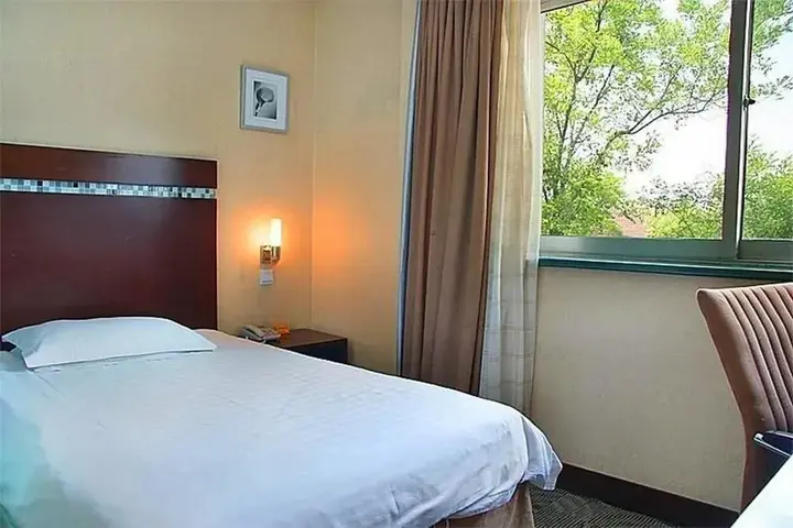 Тайан: Roman Holiday Business Hotel