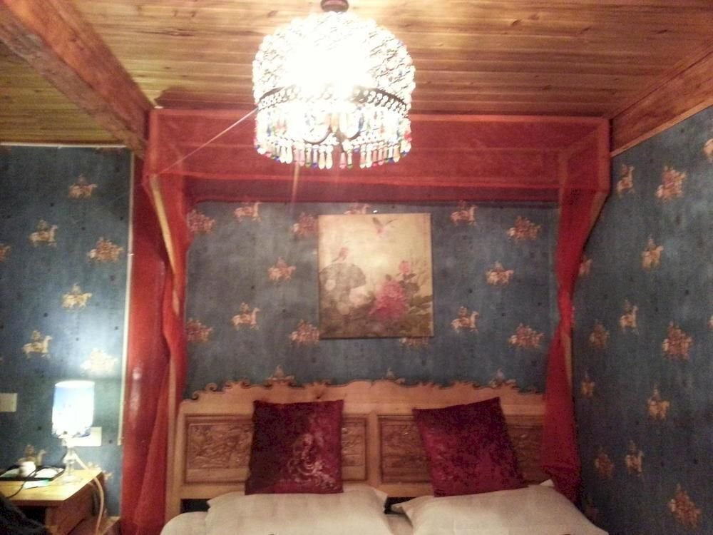 Шангри-Ла: Spring Breeze Inn