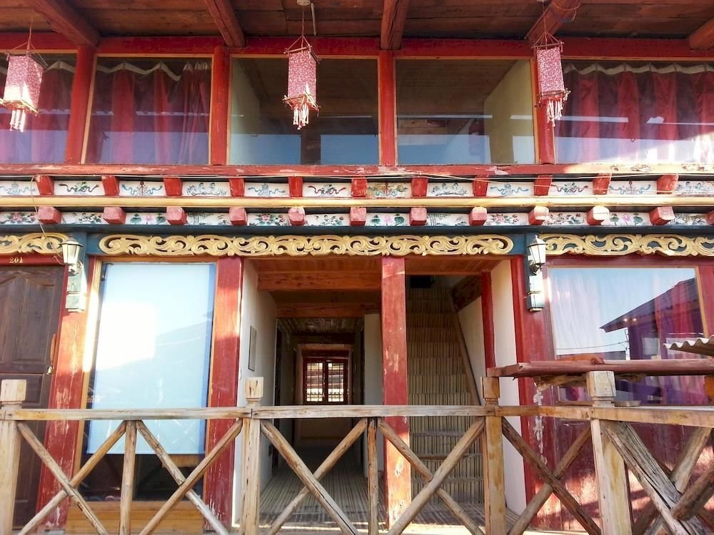 Шангри-Ла: Spring Breeze Inn