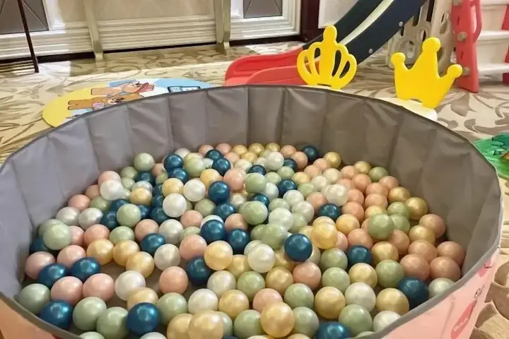 Цзиньюань: Ballad Jin Ling Hotel