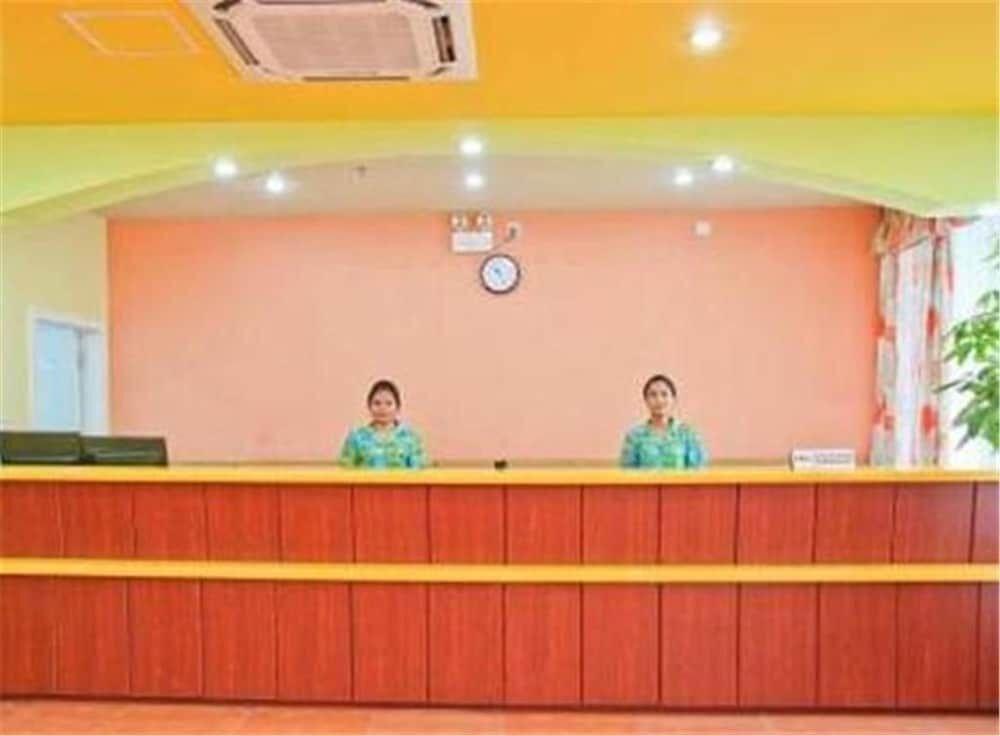 Санья: Home Inn Sanya Wenming Road Branch