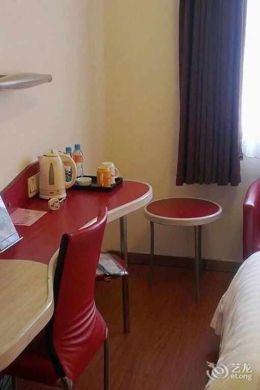 Синьян: Motel 168 Hotel Xinyang Xintiandi