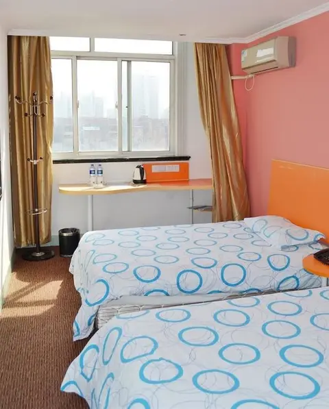 Синьян: Motel 168 Hotel Xinyang Xintiandi