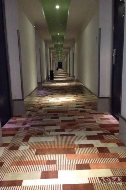 Уху: Motel 168