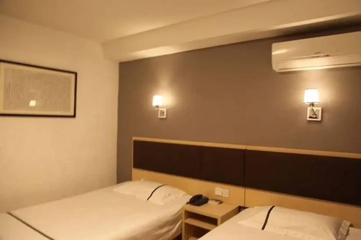 Уху: Motel 168