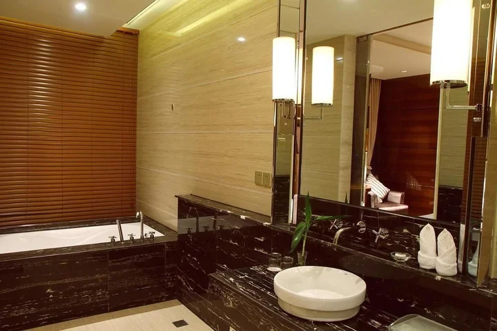 Уху: Wuhu Starlight Puli Hotel