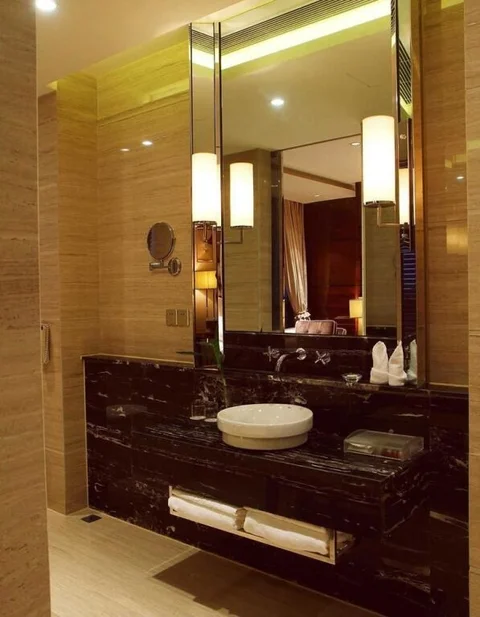 Уху: Wuhu Starlight Puli Hotel