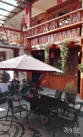 Лицзян: Xiehou Shiguang Inn