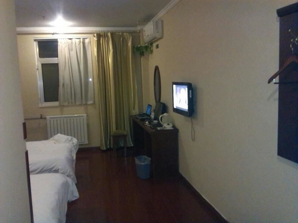 Линьи: Greentree Inn